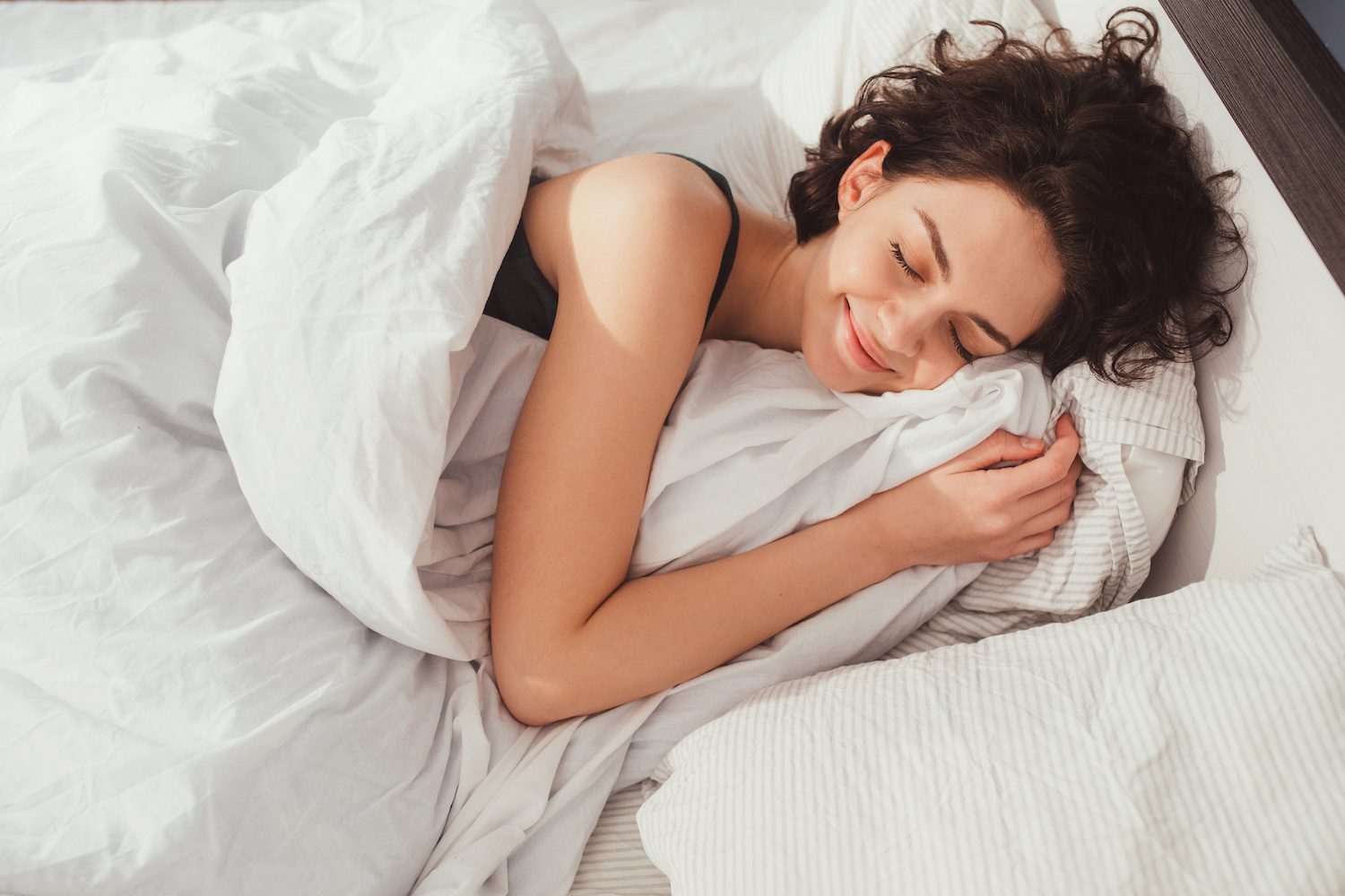 How to create a healthy sleep routine in the summer